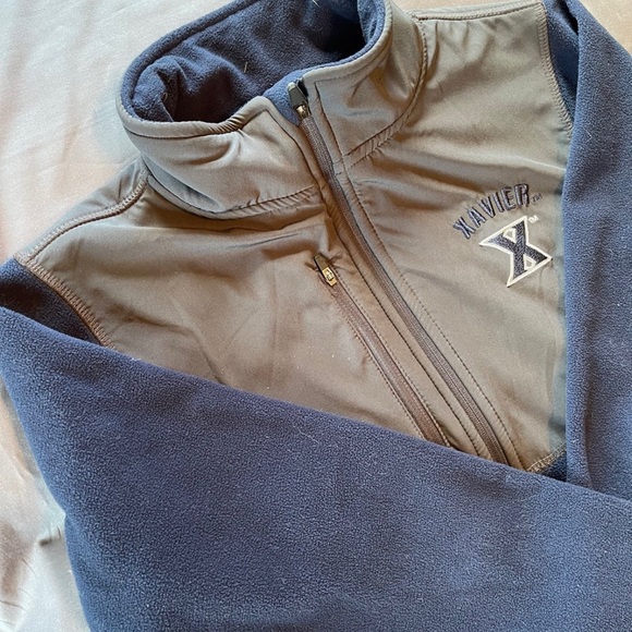 #273 Xavier Musketeers full zip up front fleece. Great condition!!! Represent!!! - Picture 4 of 12